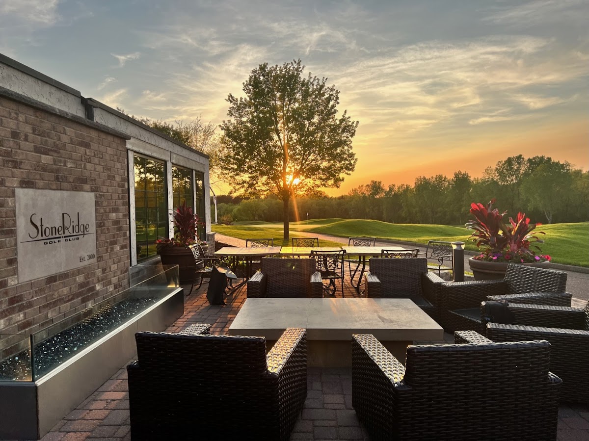 Danny's Kitchen + Bar